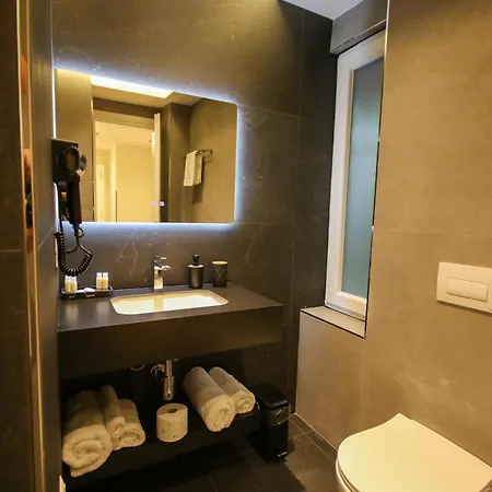 Fra Apartament *