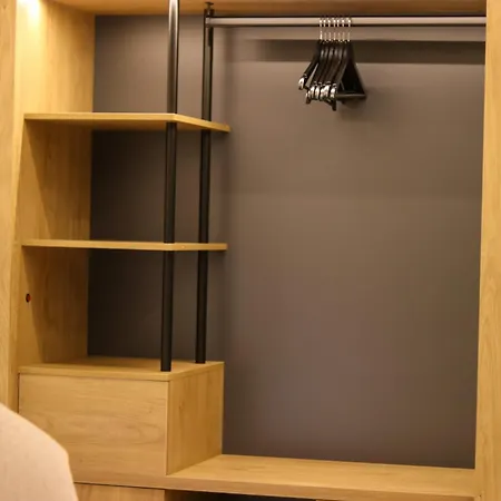 Fra Apartament *
